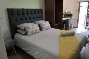 Dusky Sunbird Room